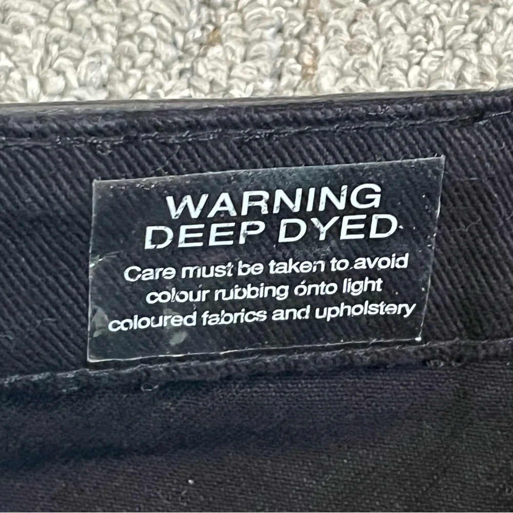 Boohoo Jeans Womens Size 2 Black Distressed Helena Mom Jean Denim Cotton NWT - Picture 7 of 11